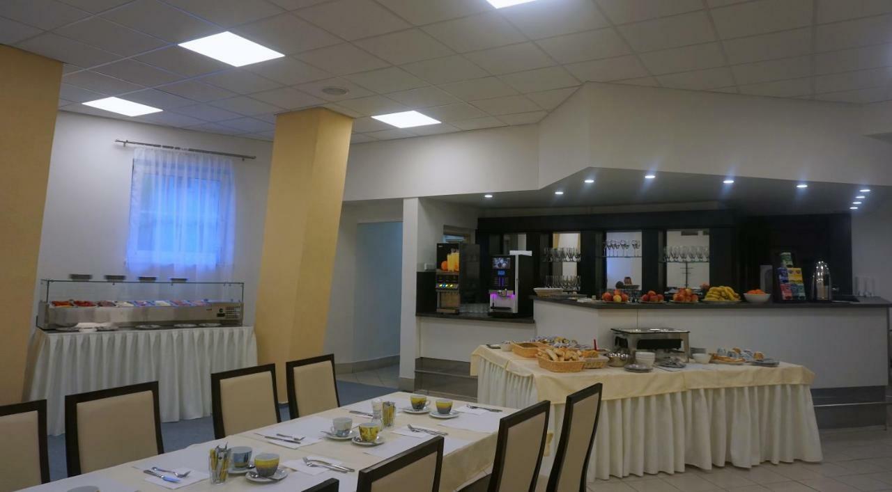 צ'סקה בודיוביצה Hotel Metropol Cb מראה חיצוני תמונה